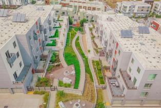 Condominium, 555 Innes ave, District 8 - Northeast, CA 94124 - 2