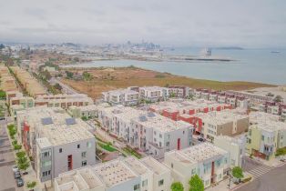 Condominium, 555 Innes Avenue #309, District 8 - Northeast, CA  District 8 - Northeast, CA 94124