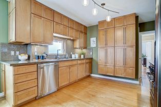 Single Family Residence, 132 Evelyn way, District 10 - Southeast, CA 94127 - 10