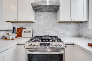 Single Family Residence, 619 Naples st, District 10 - Southeast, CA 94112 - 10