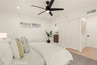 Single Family Residence, 23800 Tiara st, Woodland Hills, CA 91367 - 19