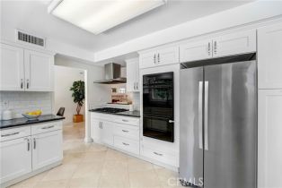 Single Family Residence, 17043 Empanada pl, Encino, CA 91436 - 12