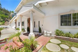 Single Family Residence, 17043 Empanada pl, Encino, CA 91436 - 2