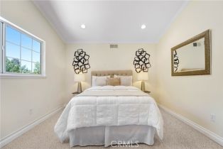 Single Family Residence, 17043 Empanada pl, Encino, CA 91436 - 34