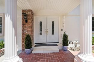 Single Family Residence, 17043 Empanada pl, Encino, CA 91436 - 5