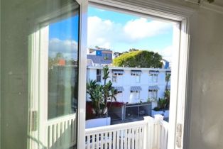 Apartment, 44 Navy st, Venice, CA 90291 - 13