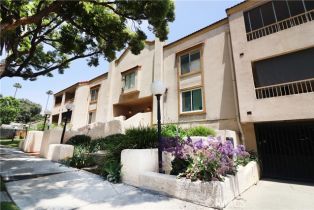 Condominium, 430  N Holliston AVE, Pasadena, CA  Pasadena, CA 91106
