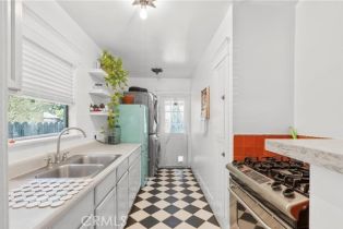 , 2513 11th st, Long Beach, CA 90804 - 9