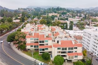 Condominium, 1900 Vine st, Hollywood , CA 90068 - 4