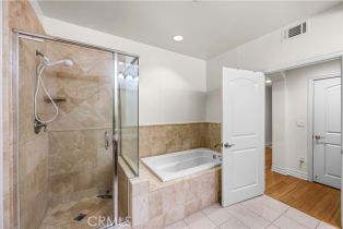 Condominium, 15206 Burbank blvd, Sherman Oaks, CA 91411 - 24