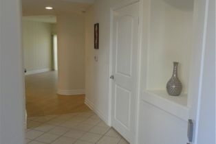Condominium, 15206 Burbank blvd, Sherman Oaks, CA 91411 - 9