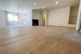 Condominium, 7770 Via Rosa Maria, Burbank, CA 91504 - 4