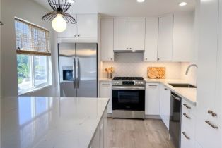 Condominium, 7770 Via Rosa Maria, Burbank, CA  Burbank, CA 91504