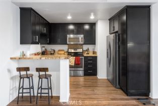Apartment, 4045 Vineland ave, Studio City, CA 91604 - 5