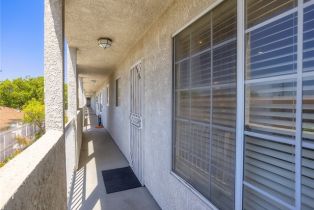 Townhouse, 1706 Grismer ave, Burbank, CA 91504 - 4