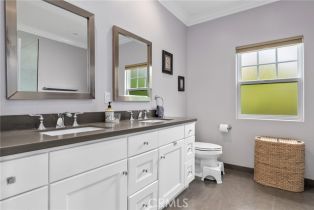 Single Family Residence, 4512 Stansbury ave, Sherman Oaks, CA 91423 - 23