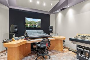 Single Family Residence, 5762 Andasol ave, Encino, CA 91316 - 16