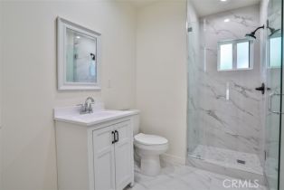 Residential Income, 2111 Scott rd, Burbank, CA 91504 - 20