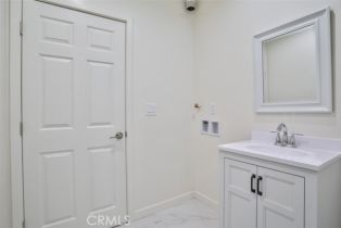 Residential Income, 2111 Scott rd, Burbank, CA 91504 - 21