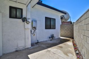 Residential Income, 2111 Scott rd, Burbank, CA 91504 - 24