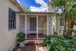 Single Family Residence, 137 Rose st, Burbank, CA 91505 - 3