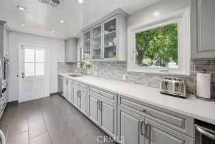 Single Family Residence, 850 Naomi st, Burbank, CA 91505 - 4