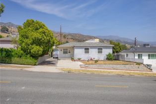 Single Family Residence, 2724 Scott rd, Burbank, CA 91504 - 2