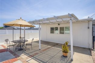 Single Family Residence, 2724 Scott rd, Burbank, CA 91504 - 35