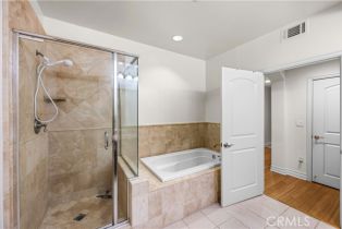Condominium, 15206 Burbank blvd, Sherman Oaks, CA 91411 - 24