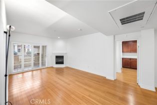 Condominium, 15206 Burbank blvd, Sherman Oaks, CA 91411 - 3