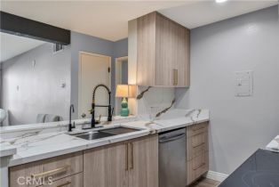 Condominium, 5460 White Oak ave, Encino, CA 91316 - 4