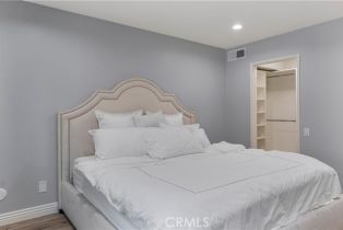 Condominium, 5460 White Oak ave, Encino, CA 91316 - 7