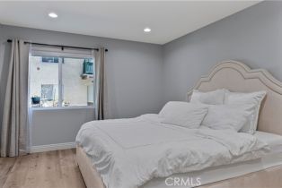 Condominium, 5460 White Oak ave, Encino, CA 91316 - 8