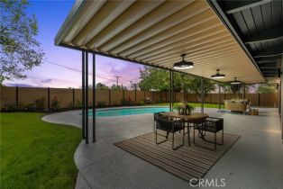 Single Family Residence, 24201 Caris st, Woodland Hills, CA 91367 - 46