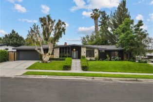 Single Family Residence, 24201 Caris st, Woodland Hills, CA 91367 - 47