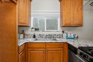 Single Family Residence, 1420 Lincoln st, Burbank, CA 91506 - 4