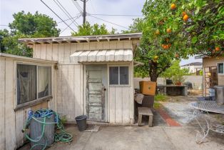 Single Family Residence, 211 Bel Aire dr, Burbank, CA 91501 - 33