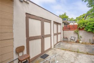 Single Family Residence, 211 Bel Aire dr, Burbank, CA 91501 - 35