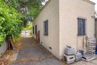 Single Family Residence, 211 Bel Aire dr, Burbank, CA 91501 - 37