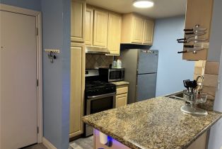 Condominium, 18620 Hatteras st, Tarzana, CA 91356 - 2