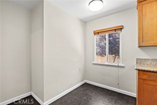 Single Family Residence, 6452 Hanna ave, Woodland Hills, CA 91303 - 14