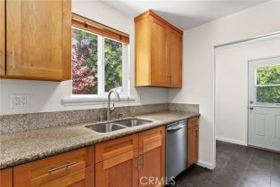 Single Family Residence, 6452 Hanna ave, Woodland Hills, CA 91303 - 15