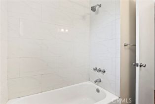 Single Family Residence, 6452 Hanna ave, Woodland Hills, CA 91303 - 28