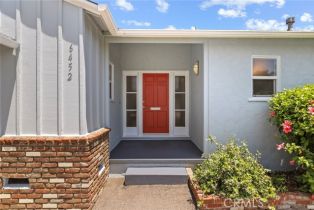 Single Family Residence, 6452 Hanna ave, Woodland Hills, CA 91303 - 4