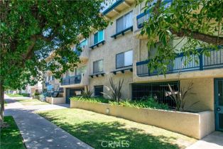 Condominium, 14560 Clark st, Sherman Oaks, CA 91411 - 2