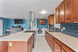 , 63 Round Table, Riverside, CA 92507 - 7