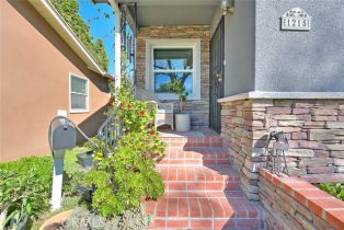 Single Family Residence, 1215 Palm ave, Corona, CA 92879 - 4