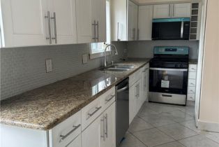 Condominium, 19843 Coventry ln, Huntington Beach, CA 92646 - 3