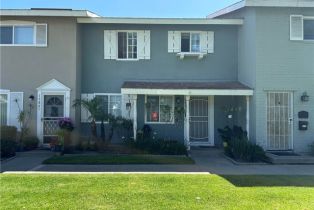 Condominium, 19843 Coventry LN, Huntington Beach, CA  Huntington Beach, CA 92646