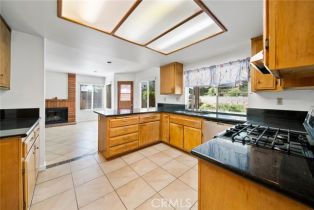 Single Family Residence, 1830 Deerfield cir, Corona, CA 92882 - 15